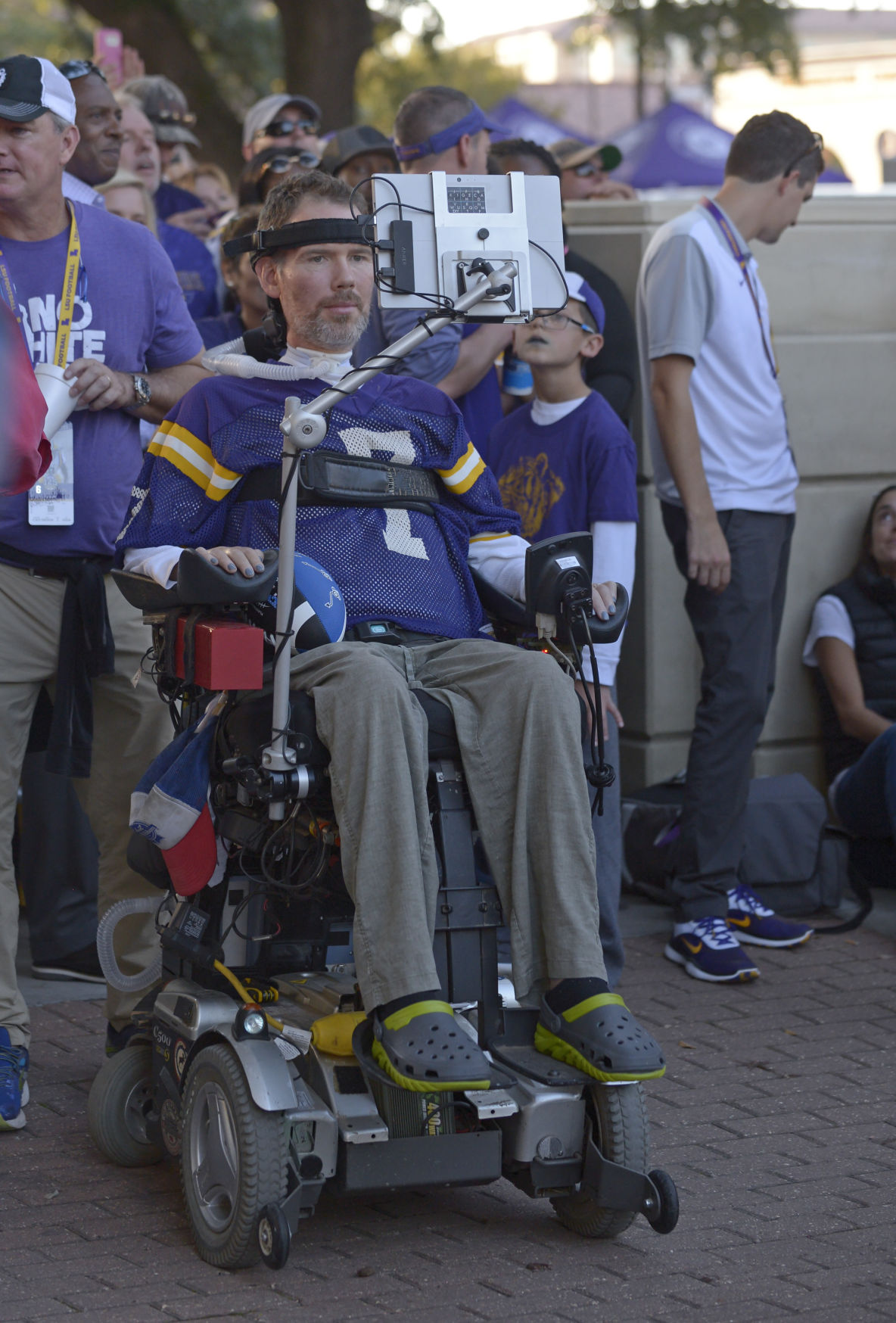 lsualabamafootball.110418_326
